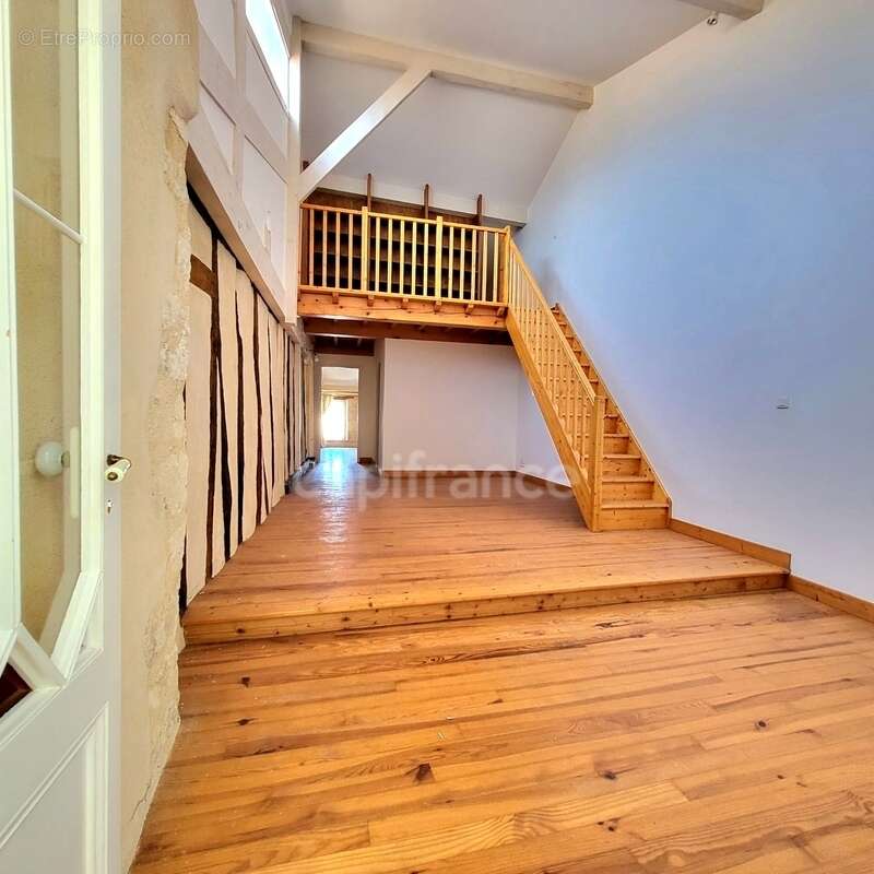 Appartement à SAINT-CLAR