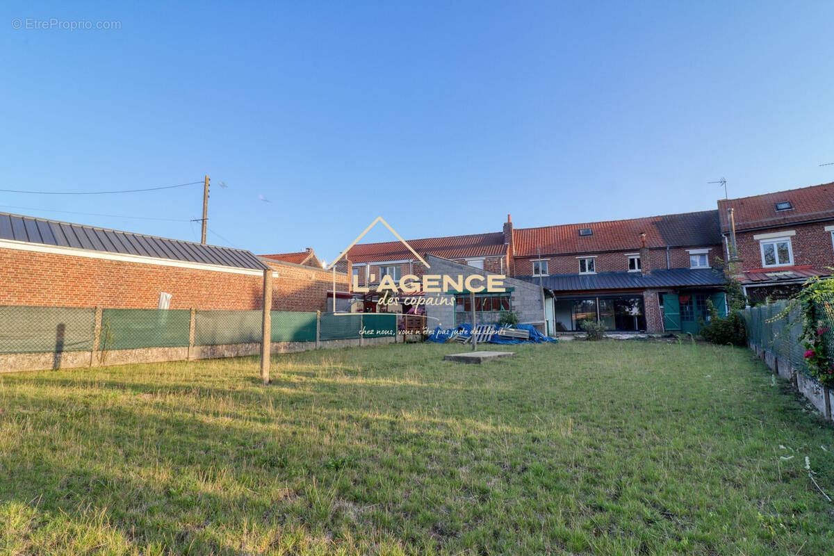 Maison à HAZEBROUCK