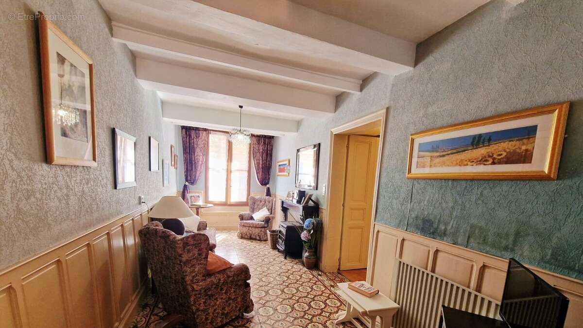 Maison à BESSAN