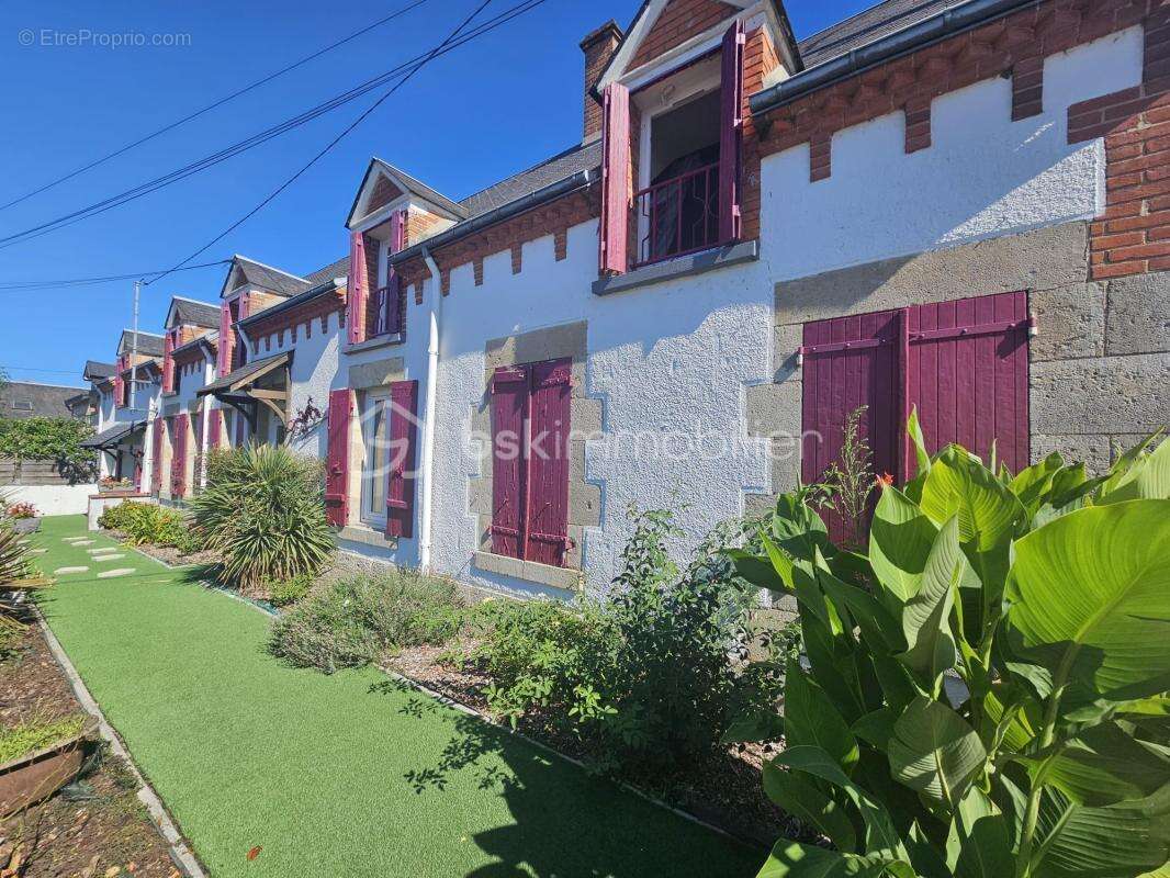 Maison à SAINT-MARTIN-D&#039;ABBAT