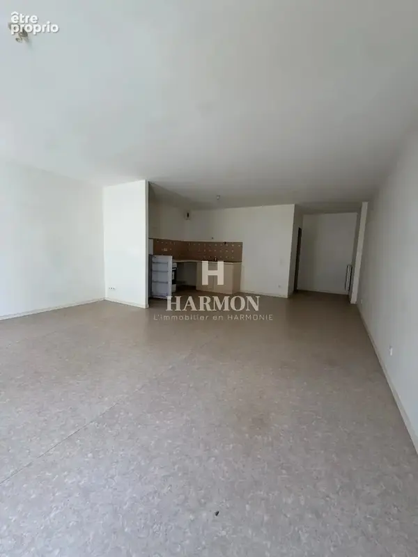 Harmon À VENDRE –T2 de 60 m² au dernier étage, en plein cœur de Pau ! - photo 2