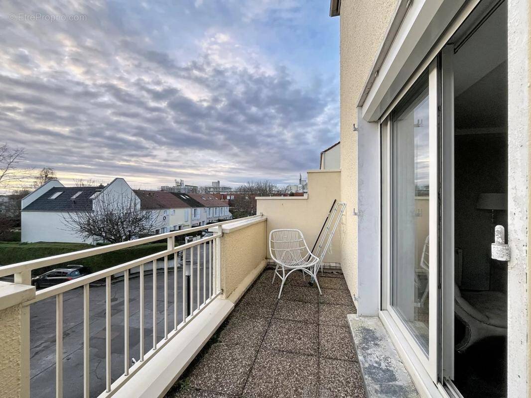 Appartement à MONTIGNY-LE-BRETONNEUX