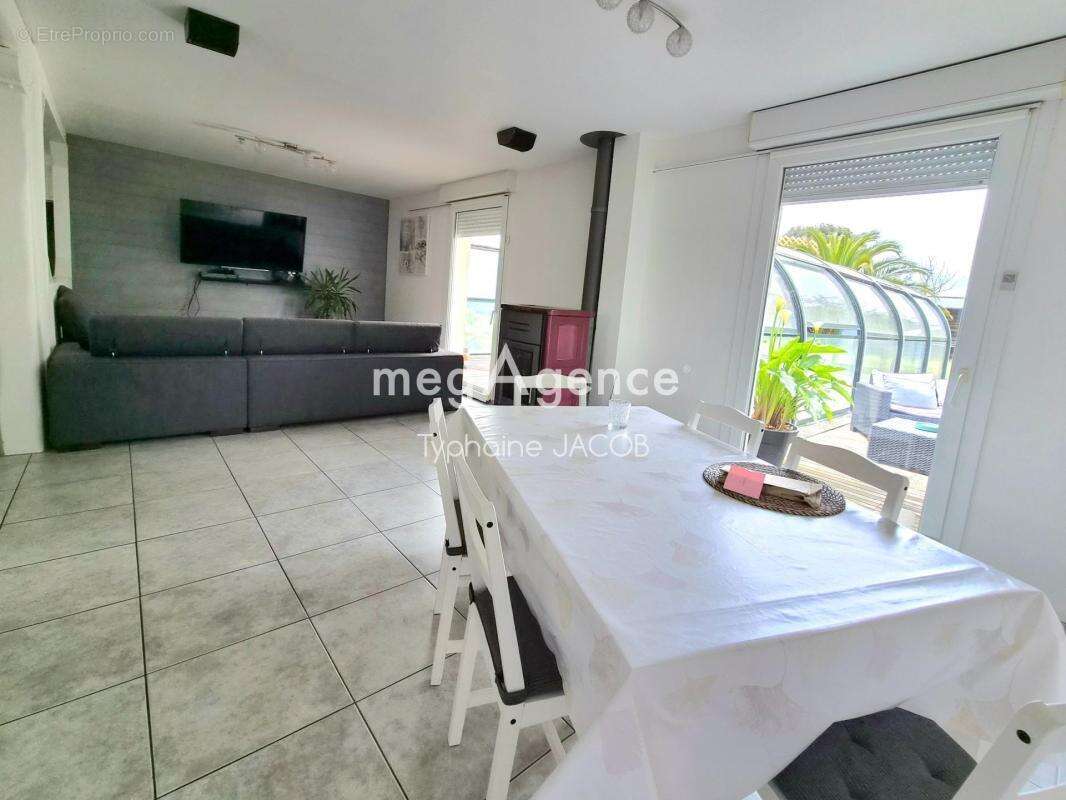 Maison de plain pied proche du bourg - photo 2