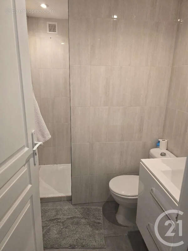 Maison 70 m² à Cenon  - photo 12