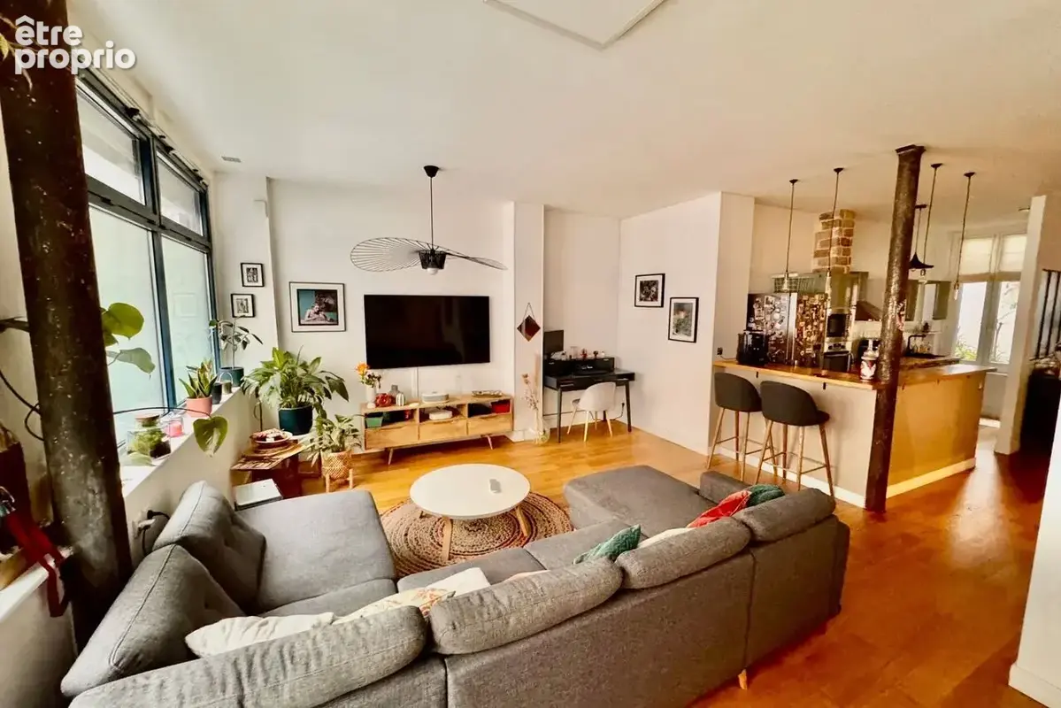 Appartement à PARIS-10E