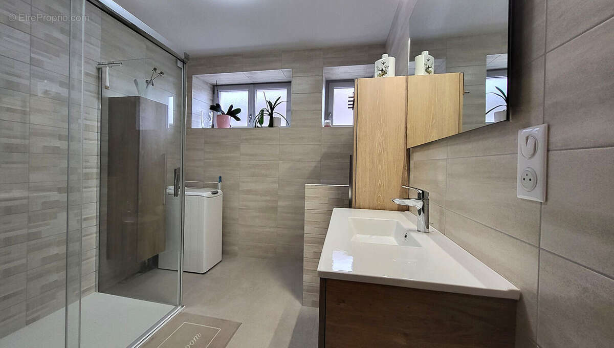 Maison à LONS-LE-SAUNIER