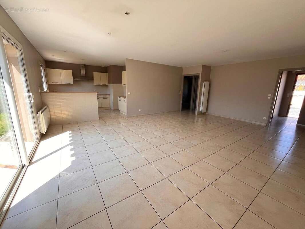   - Maison à TOULOUGES