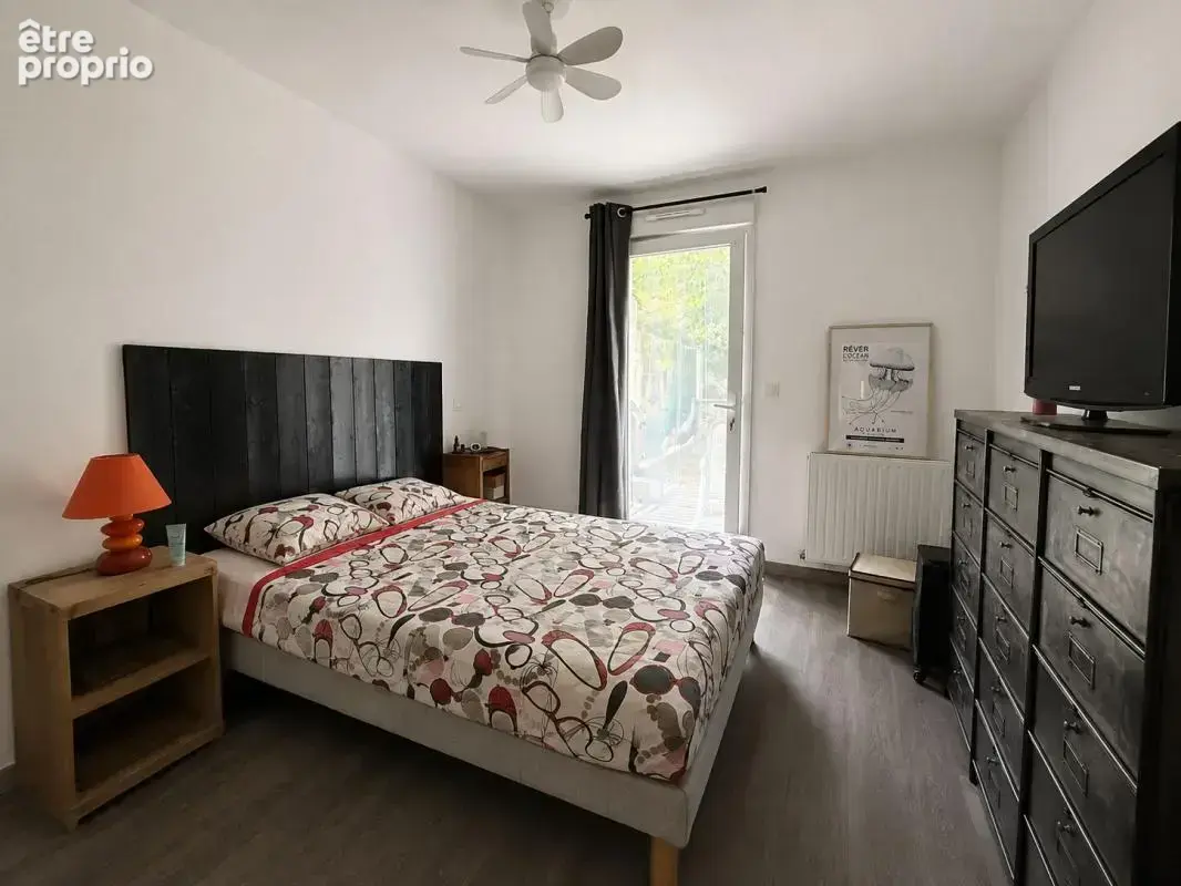 Maison plain-pied - 2 chambres - 64 m² - garage - jardin - photo 5