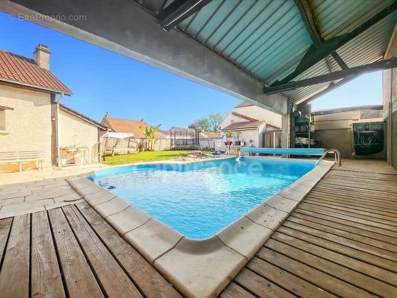 Maison à CHAMPDOTRE