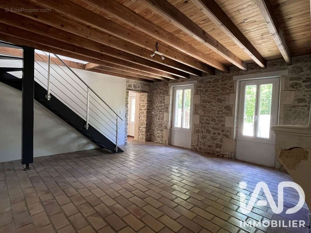 Photo 3 - Maison à VENDAYS-MONTALIVET
