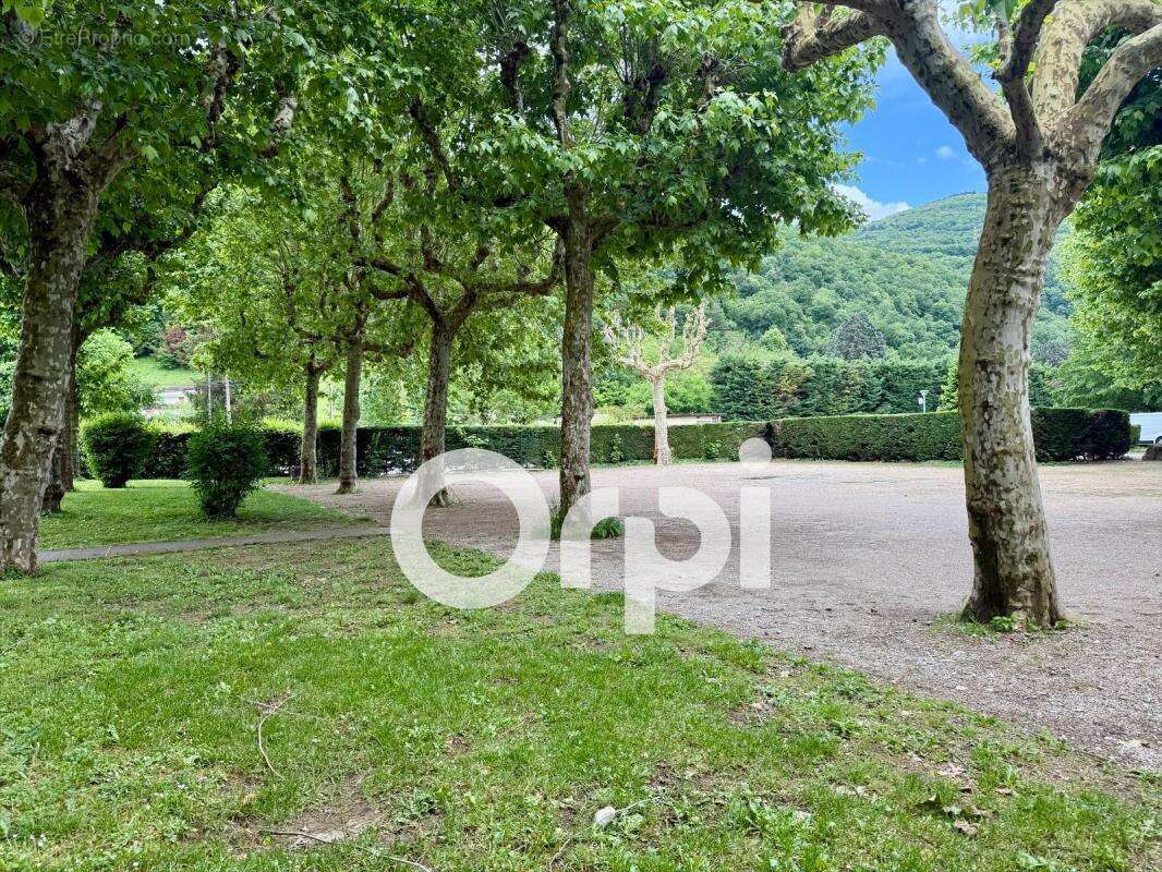 Appartement à SAINT-MARTIN-D'HERES