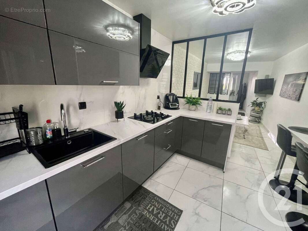 Appartement à VILLENEUVE-SOUS-DAMMARTIN