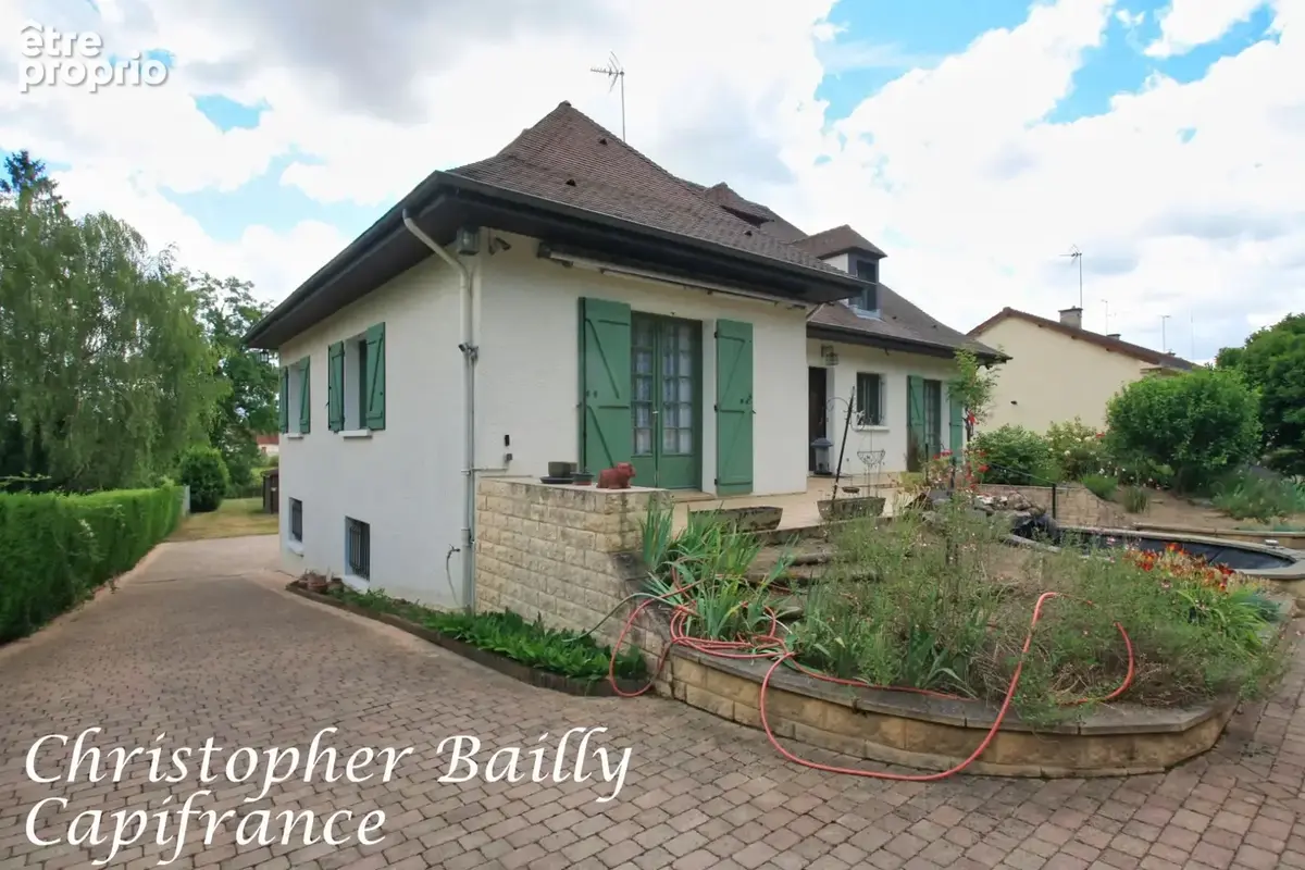 Maison 5 chambres, dans un village dynamique, à proximité directe des commodités - photo 4