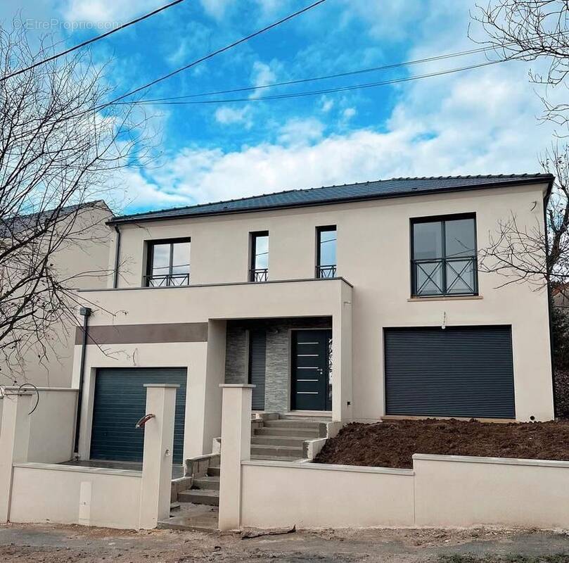 Terrain à BESSANCOURT