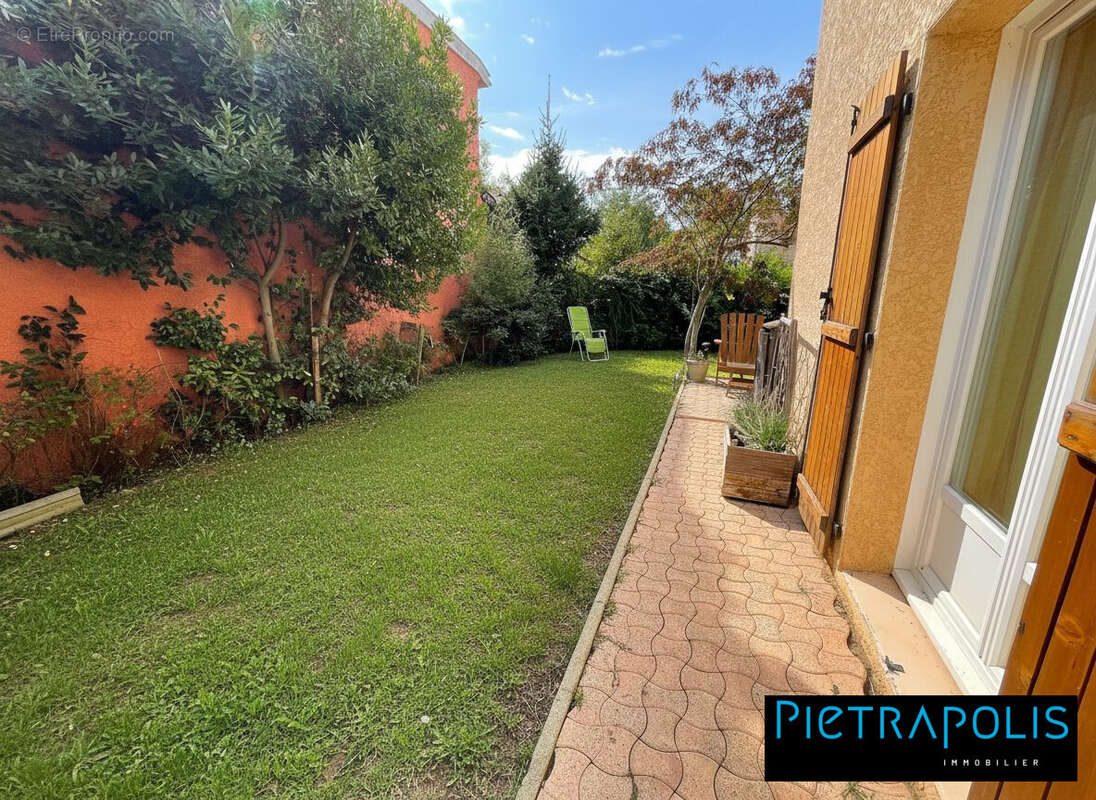 Maison à SAINTE-EUPHEMIE