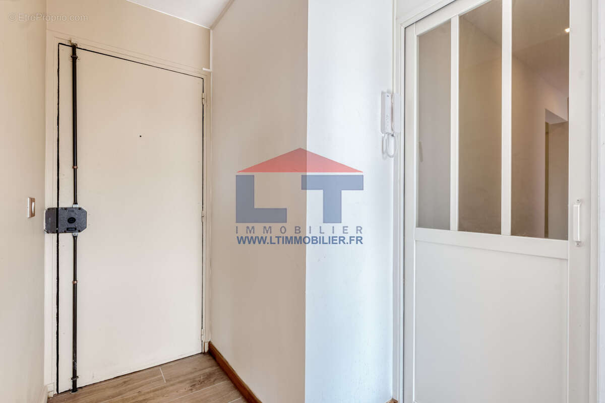 Appartement 60 m² à Paris-20e  - photo 7