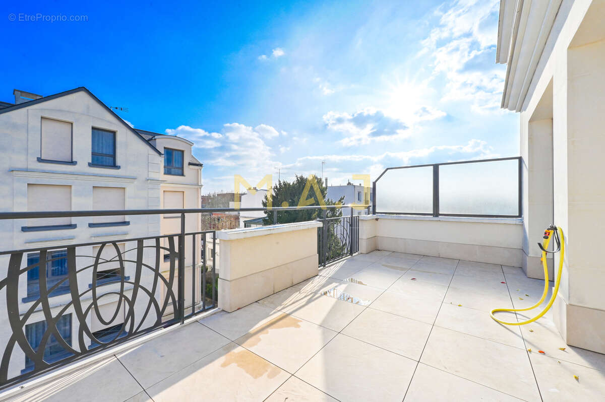 Appartement à LE PERREUX-SUR-MARNE