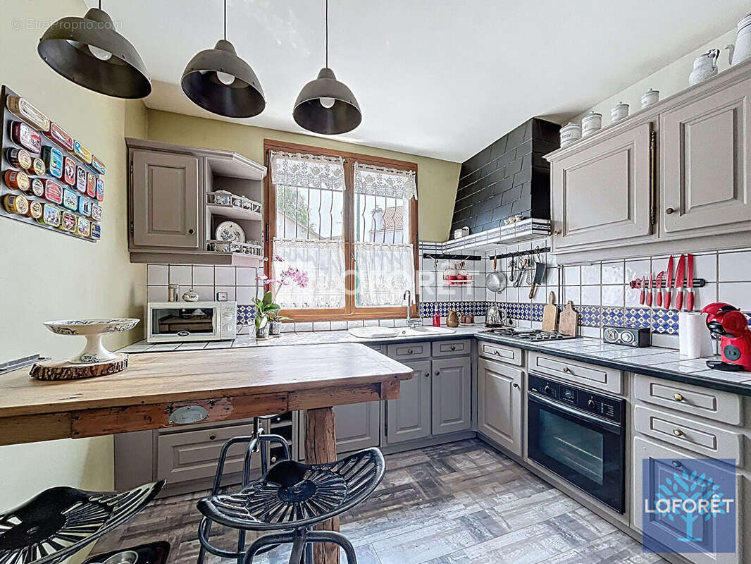 Maison à VIGNEUX-SUR-SEINE