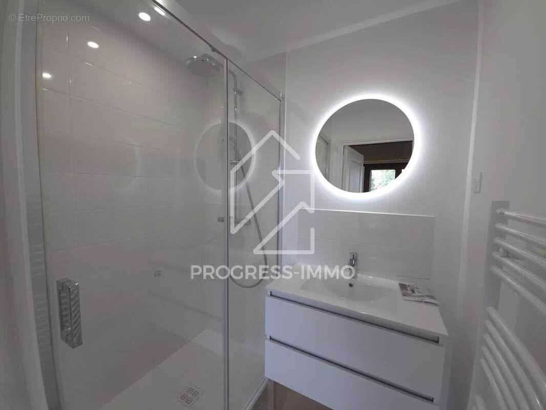 Maison à COMBS-LA-VILLE