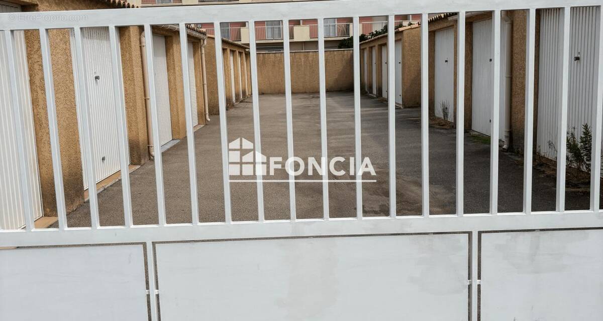 Parking à PORT-LA-NOUVELLE