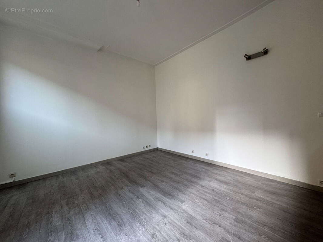 Appartement à PARIS-19E