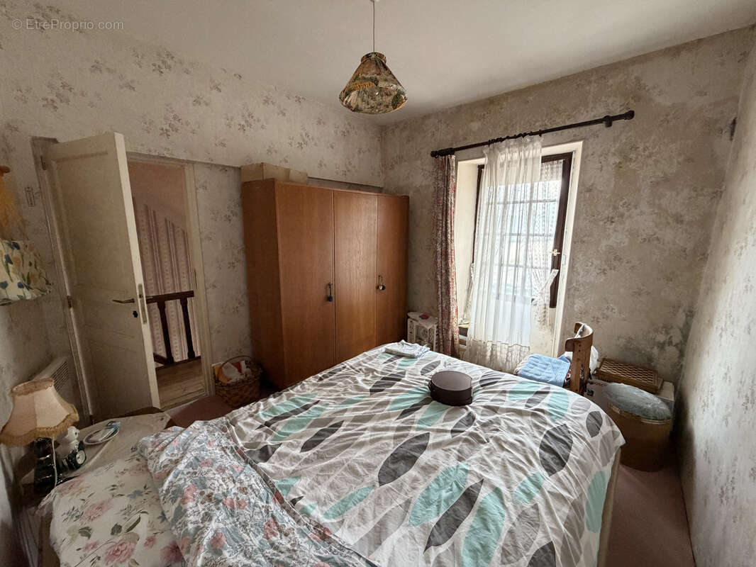 Maison de Bourg à Saint-Sulpice-Laurière - photo 11