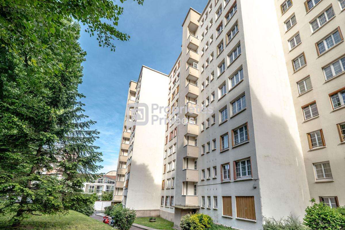 Appartement à ISSY-LES-MOULINEAUX
