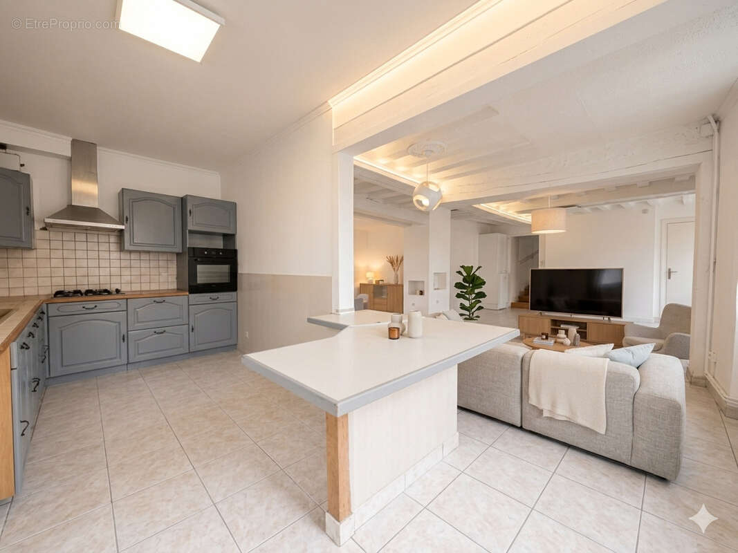 Maison à BETHISY-SAINT-MARTIN