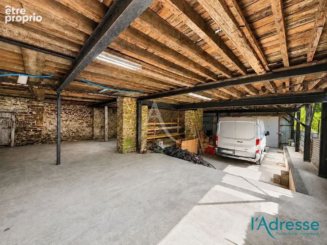 Local commercial avec stockage 600 m²  Mayenne Rive gauche SAINT-MARTIN - photo 9
