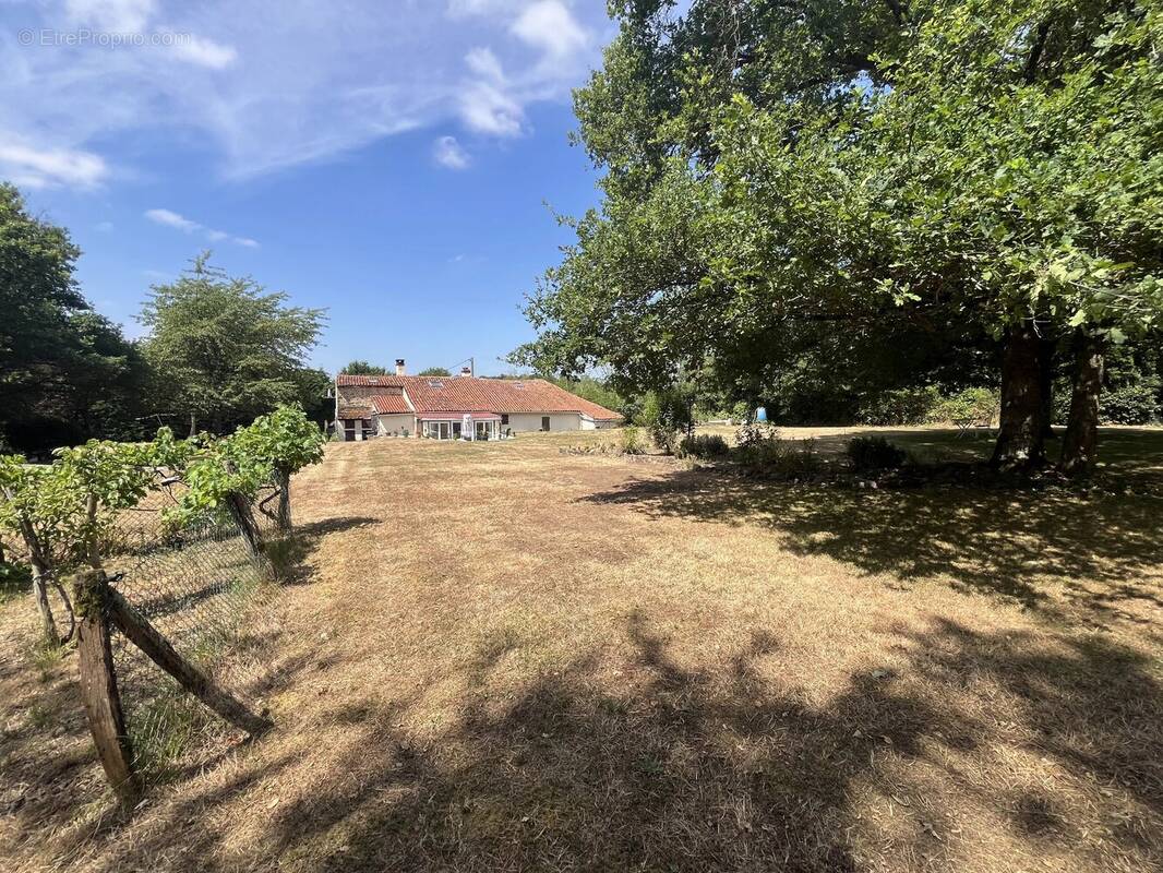 Charmant maison de campagne de 3 chambres proche d'une ville - photo 2