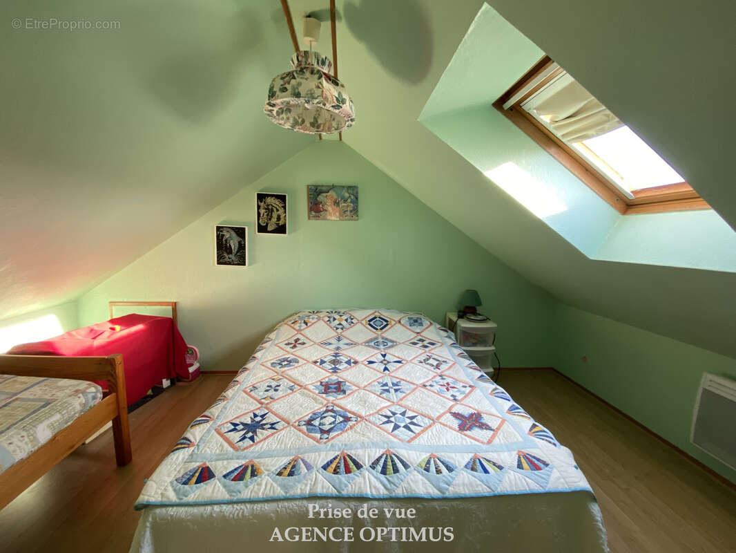 Maison à VILLENEUVE-LA-GUYARD