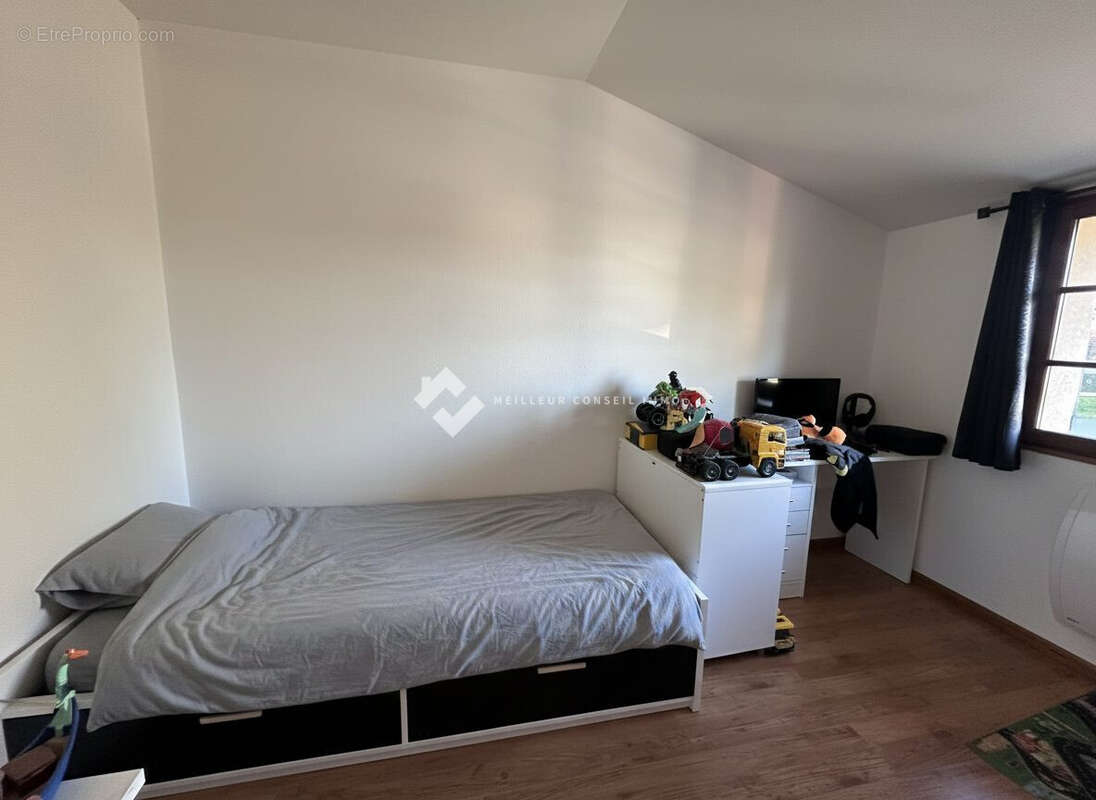 Appartement 165 m² à Beauregard-L'eveque  - photo 9