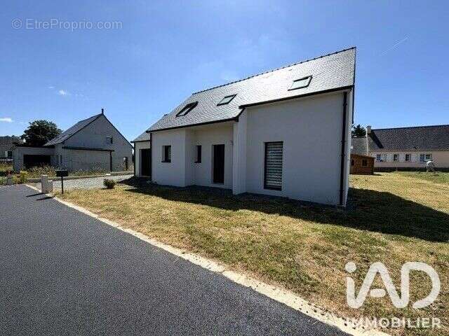 Maison 94 m² à Plozevet  - photo 8