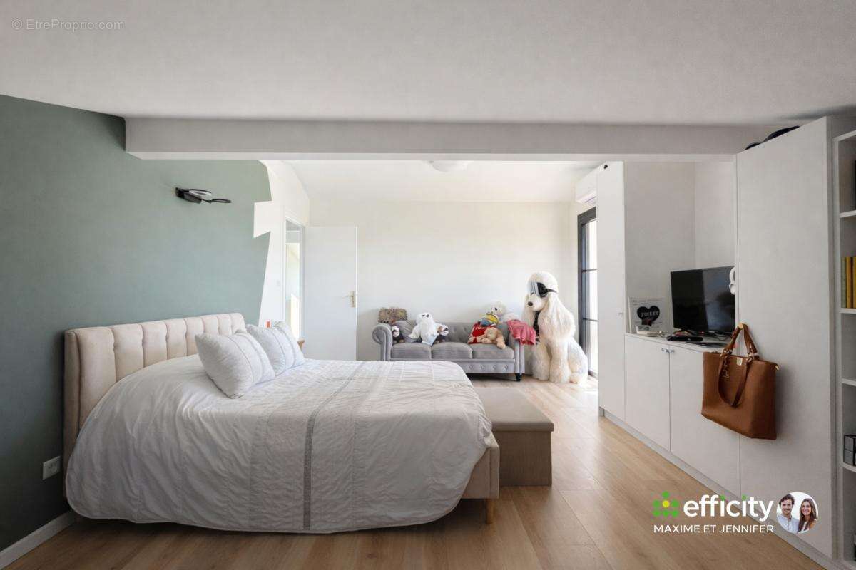 Maison 190 m² à Azur  - photo 6