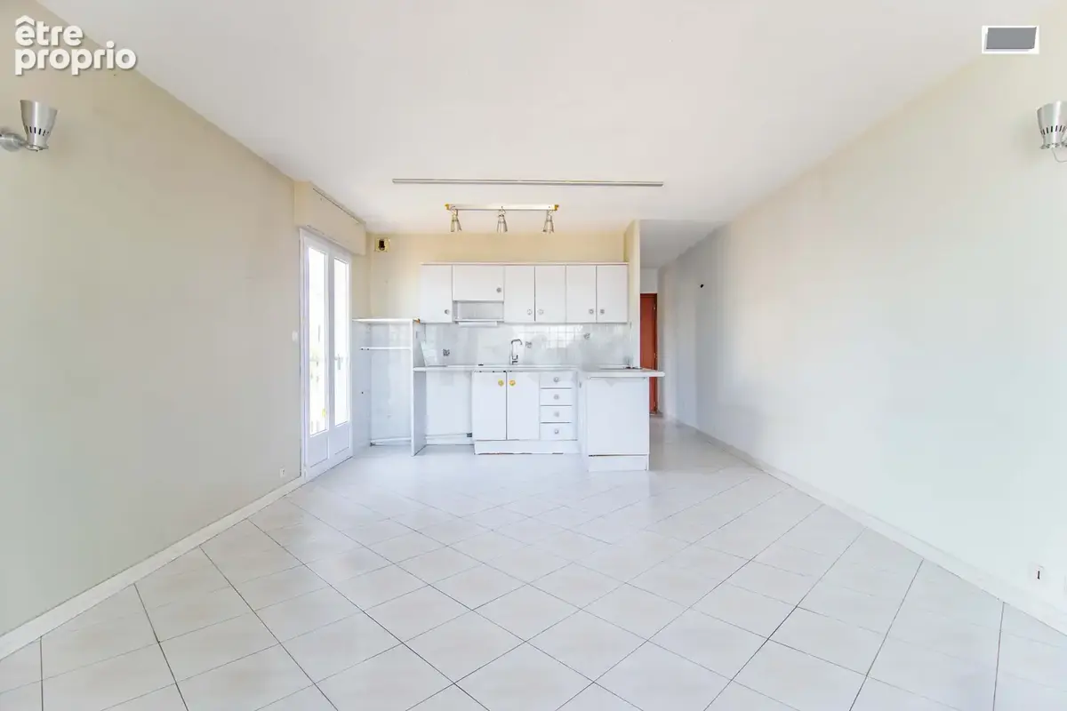 Six Fours Les Plages - Appartement Type 2 45m2 vue mer avec garage - photo 9