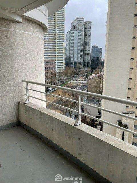 Photo 3 - Appartement à COURBEVOIE