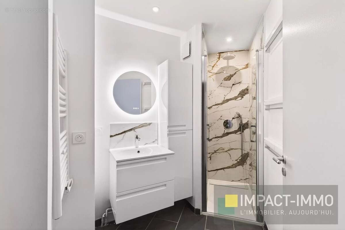 Appartement à SURESNES