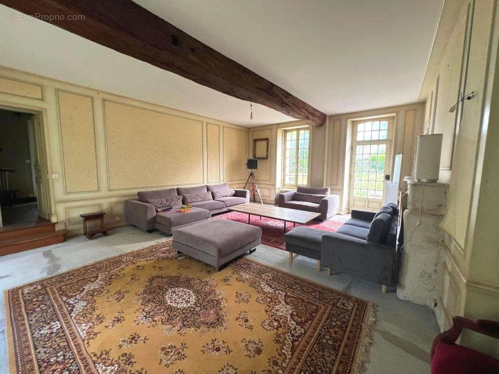 Maison à JOIGNY
