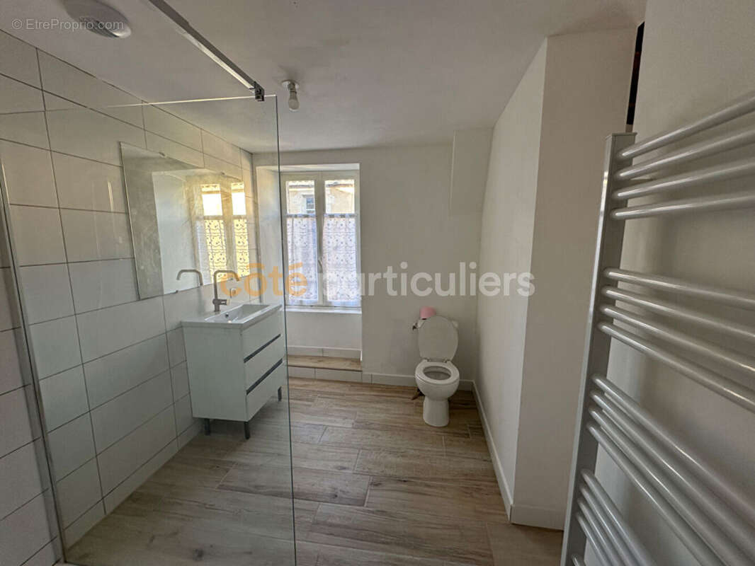 Maison à SAINT-AMAND-SUR-SEVRE