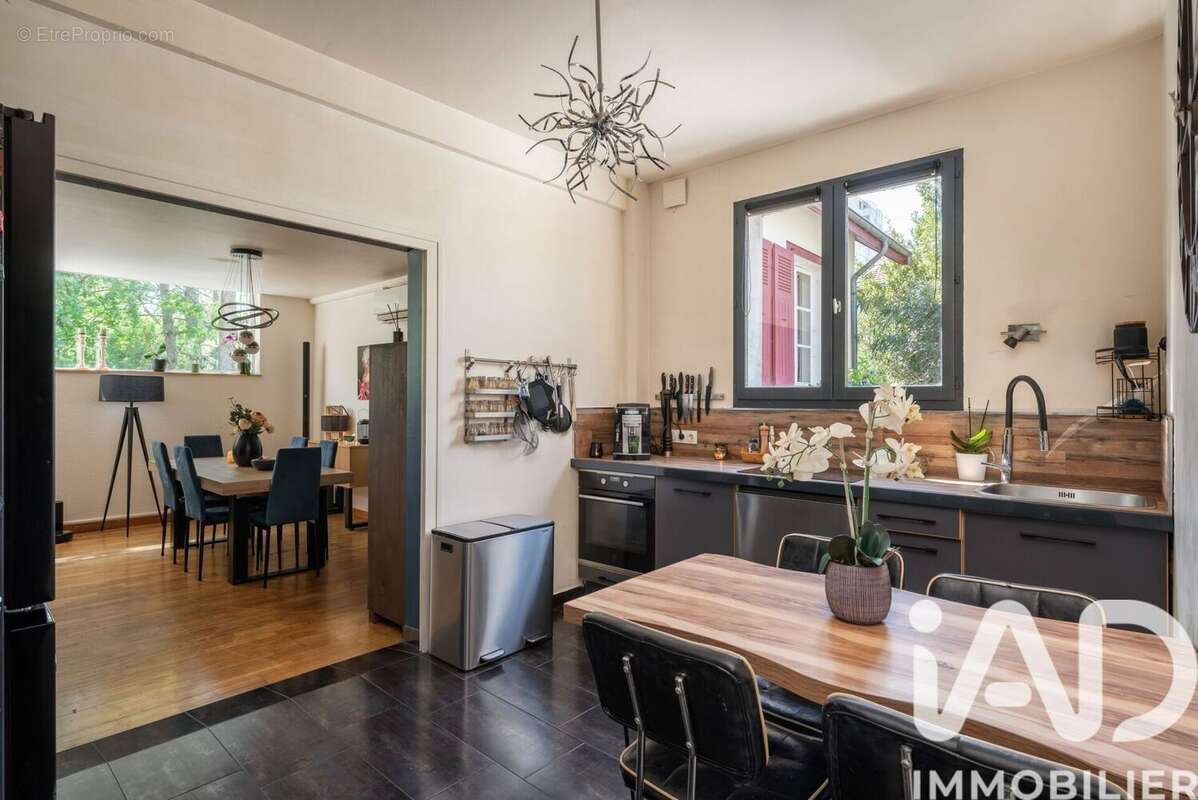 Maison 100 m² à Grenoble  - photo 9
