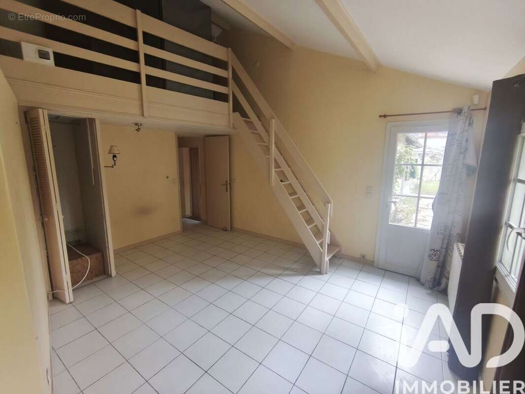Maison 168 m² à Theneuil  - photo 9
