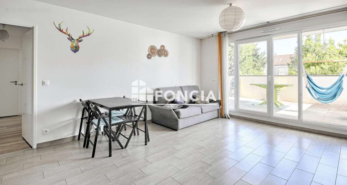 Appartement T3 avec grande terrasse - tramway 9 et métro 7 - Ivry-sur-Seine - photo 6