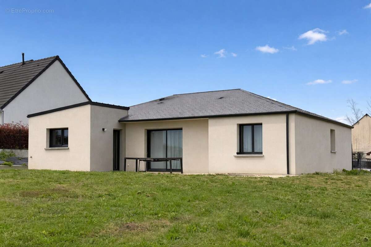 Maison à BRIOSNE-LES-SABLES