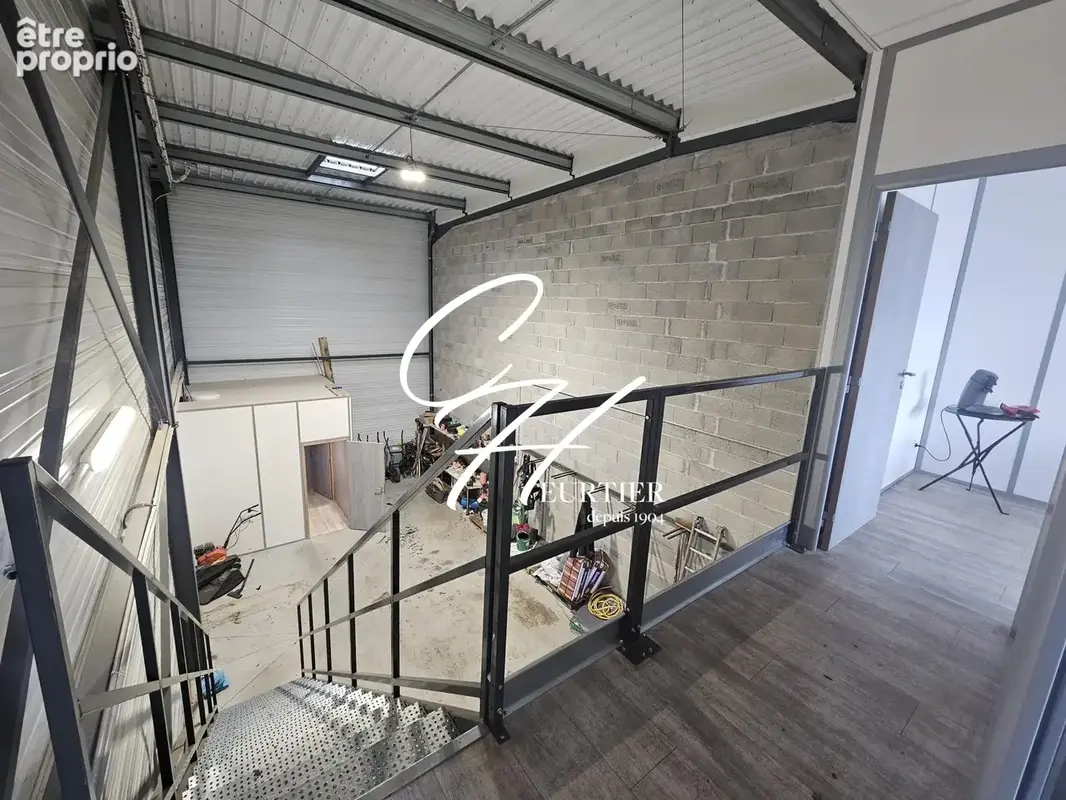 Commerce 129 m² à vendre à Voiron (38500) - photo 2