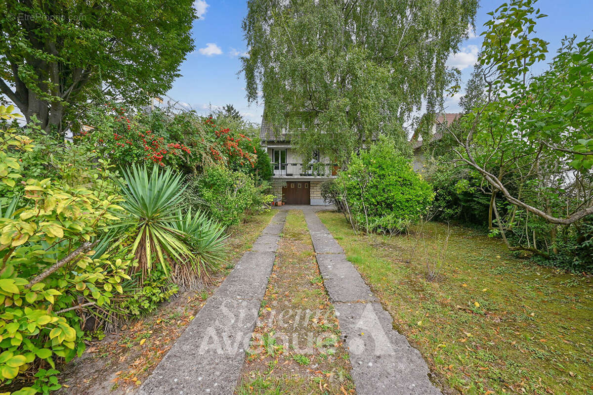 Maison à AULNAY-SOUS-BOIS
