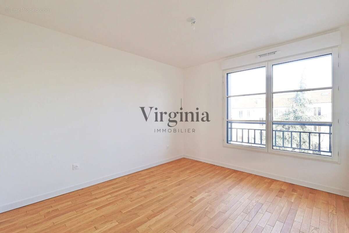 Appartement à CHARENTON-LE-PONT