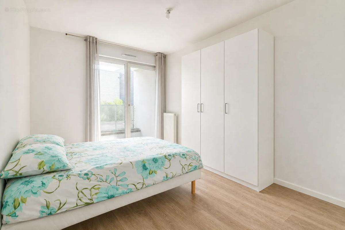 Appartement de 5 pièces de 100 m² situé à Bobigny - photo 9