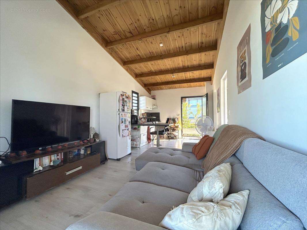 Appartement à LES AVIRONS