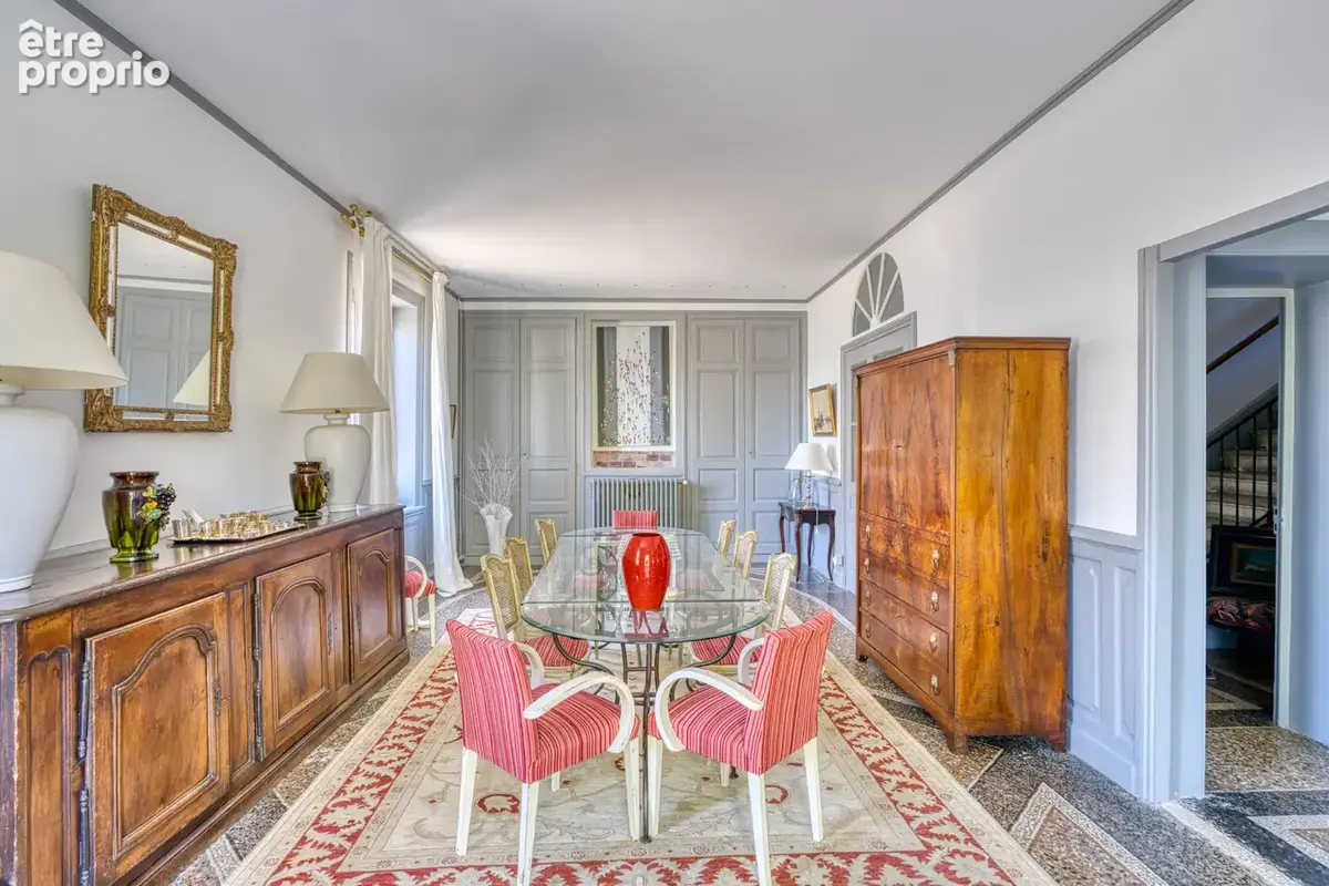 OULLINS - Propriété de 400 m2 - photo 12