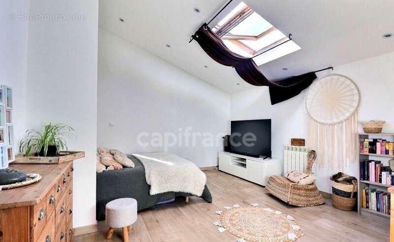 Maison à AMBARES-ET-LAGRAVE